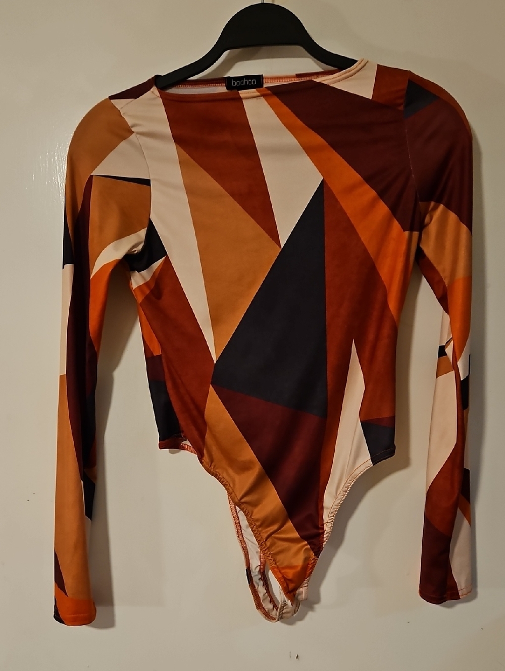 Boohoo Multi-Geo Long Sleeve Bodysuit in Rust & Navy